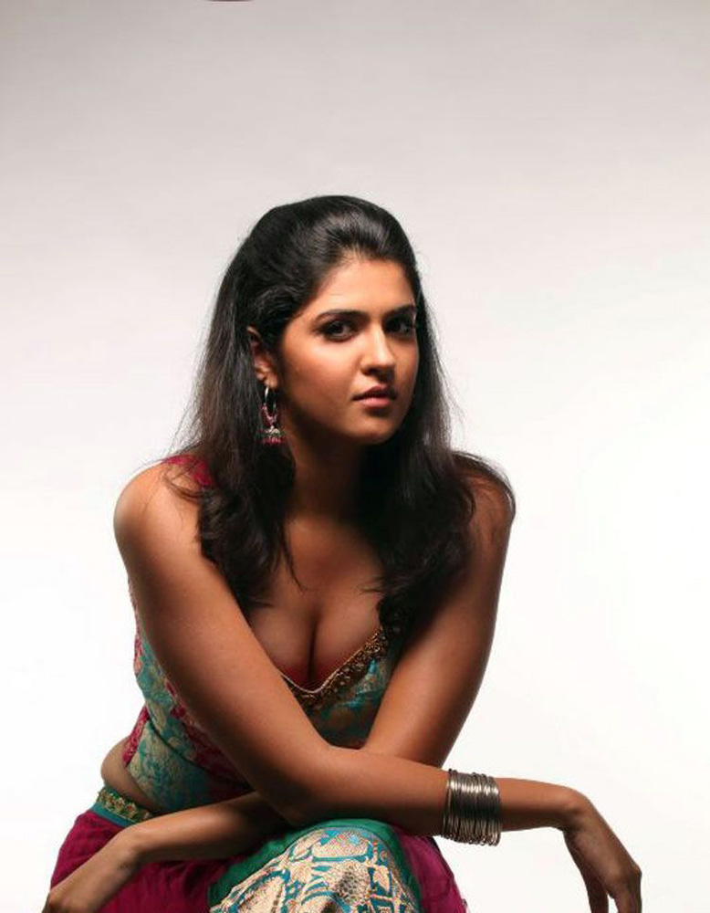 Tamil Telugu Actress Stills-Images-Photos-Images-Cute Actress-South Indian Actress (36)