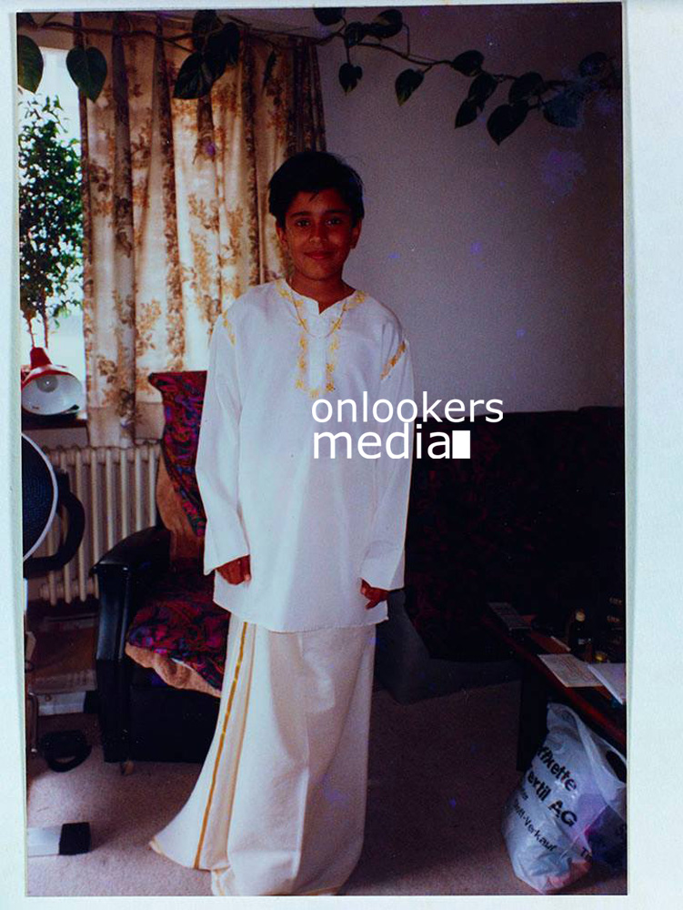 https://onlookersmedia.in/wp-content/uploads/2015/06/Nivin-Pauly-Childhood-Stills-Images-Nivin-Pauly-Family-Rare-Photos-2.jpg