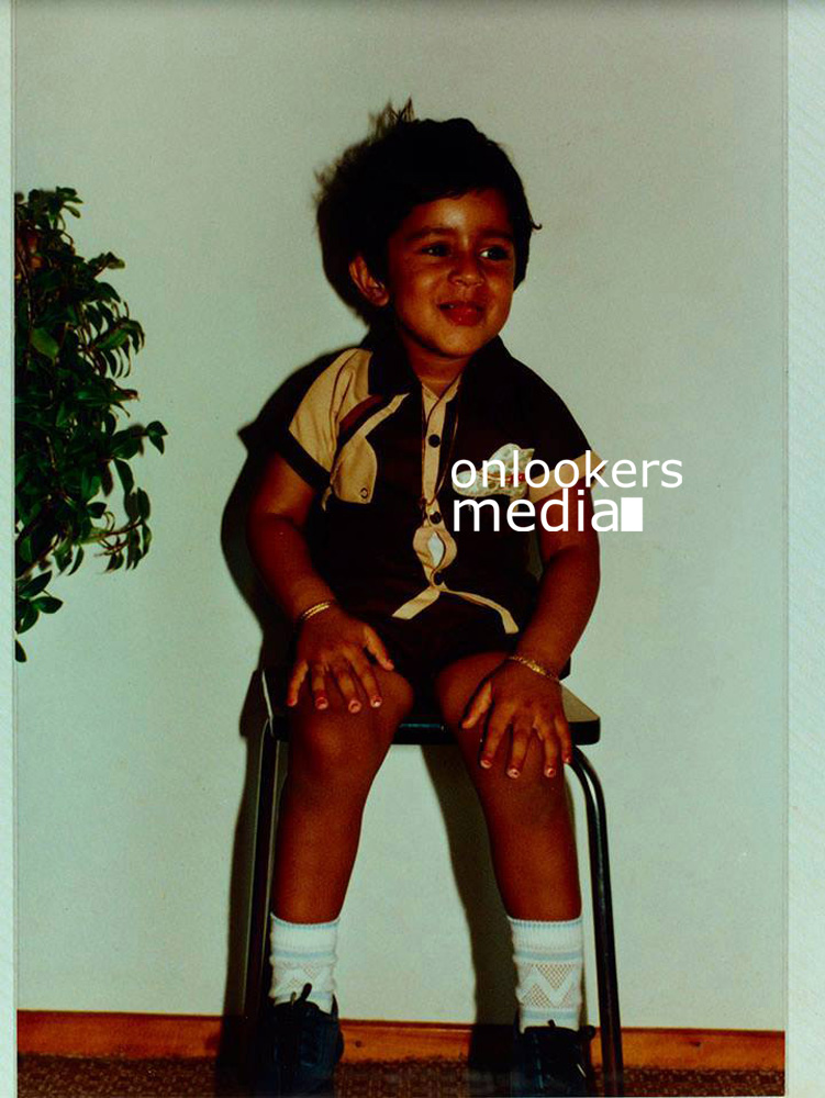 https://onlookersmedia.in/wp-content/uploads/2015/06/Nivin-Pauly-Childhood-Stills-Images-Nivin-Pauly-Family-Rare-Photos-3.jpg