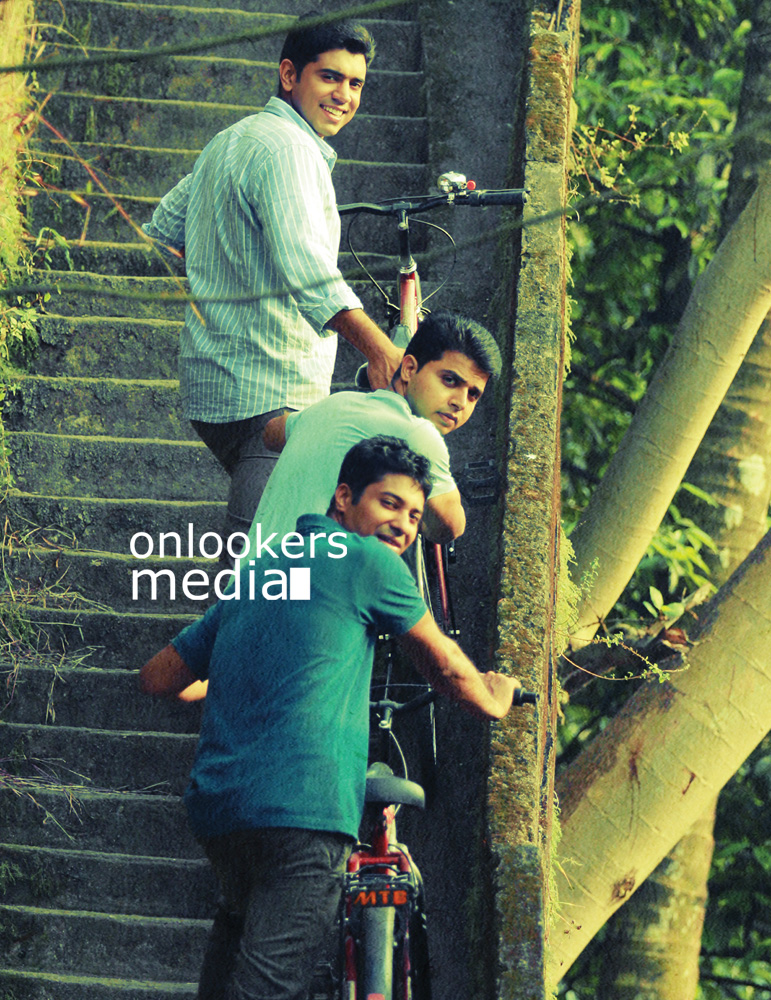 Nivin Pauly, Shabareesh Varma, Krishna Shankar in Premam-Stills-Images-Onlookers Media (2)