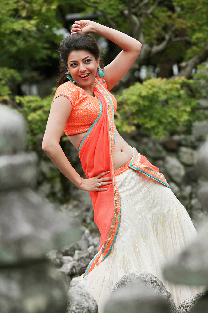 https://onlookersmedia.in/wp-content/uploads/2015/06/Tamil-Telugu-Kannada-Actress-Stills-Photos-Images-74.jpg