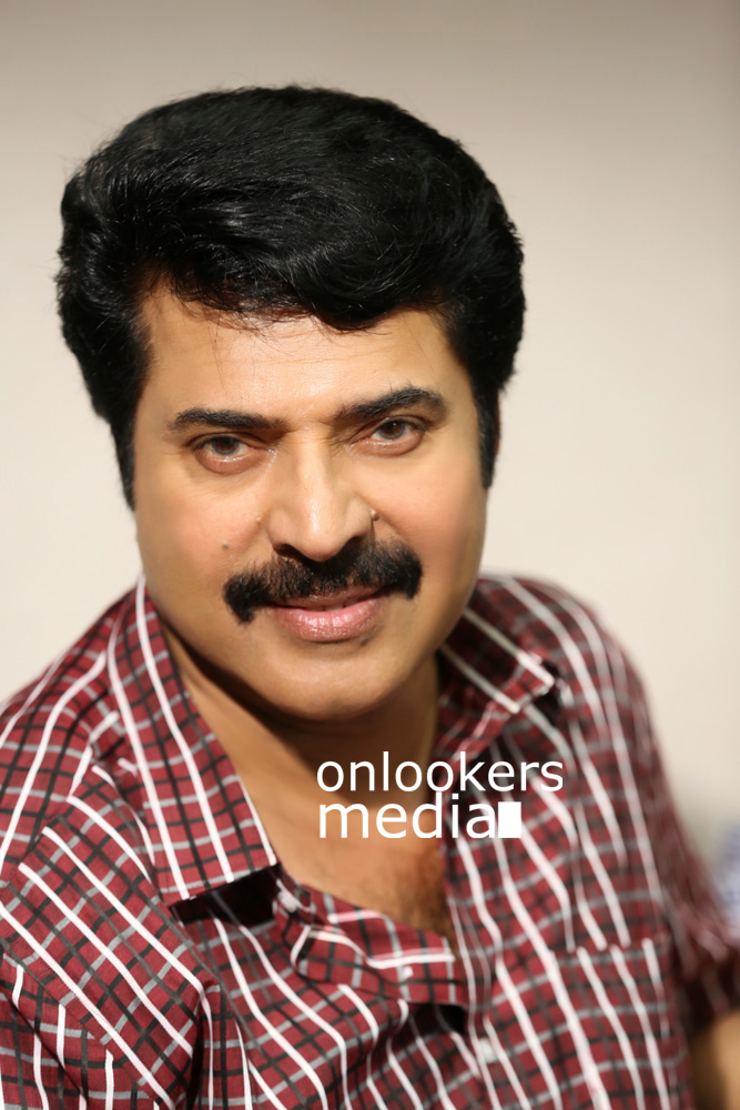 https://onlookersmedia.in/wp-content/uploads/2015/07/Mammootty-in-Utopiayile-Rajavu-Stillls-Images-Photos-11.jpg