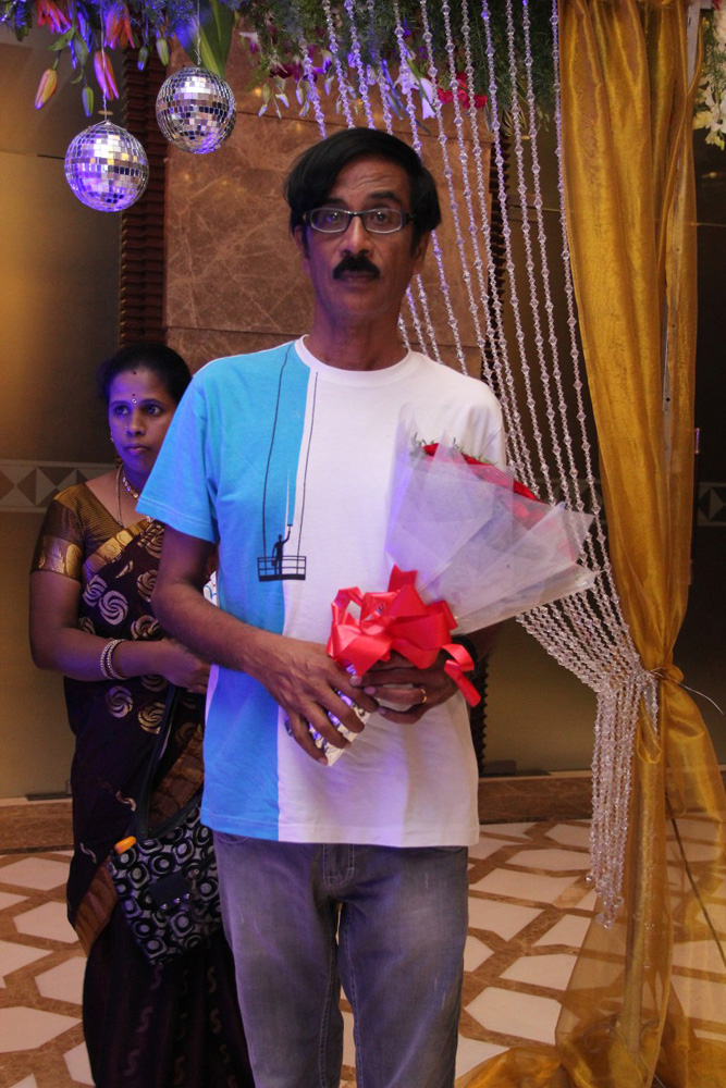 https://onlookersmedia.in/wp-content/uploads/2015/07/Vendhar-Movies-Dheeraj-Madhan-Birthday-Celebration-Stills-17.jpg