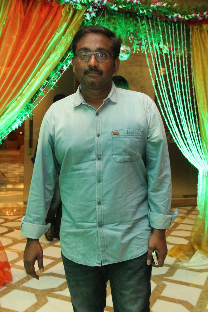 https://onlookersmedia.in/wp-content/uploads/2015/07/Vendhar-Movies-Dheeraj-Madhan-Birthday-Celebration-Stills-22.jpg