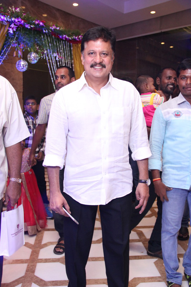 https://onlookersmedia.in/wp-content/uploads/2015/07/Vendhar-Movies-Dheeraj-Madhan-Birthday-Celebration-Stills-34.jpg