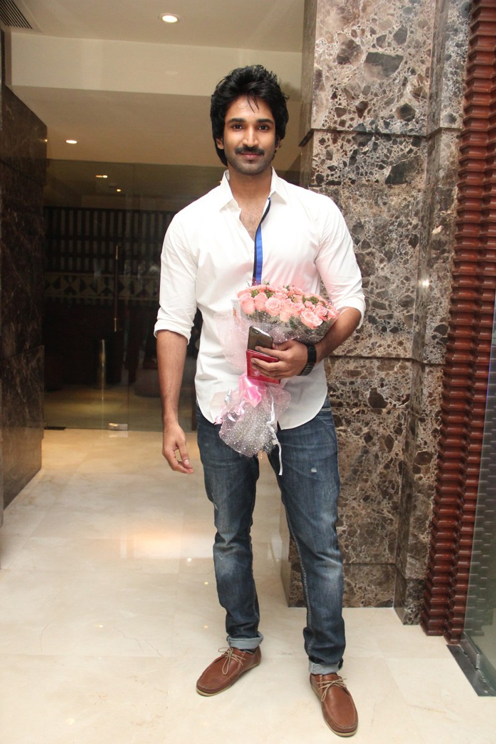 https://onlookersmedia.in/wp-content/uploads/2015/07/Vendhar-Movies-Dheeraj-Madhan-Birthday-Celebration-Stills-67.jpg