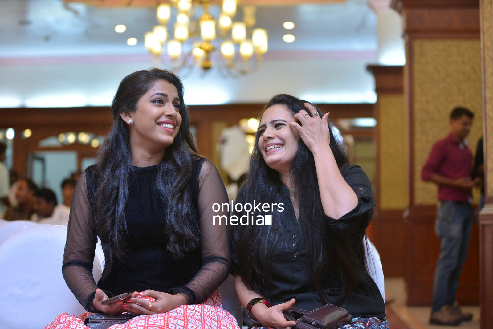 https://onlookersmedia.in/wp-content/uploads/2015/08/Jewel-Mary-at-Utopiayile-Rajavu-Audio-Launch-Function-Stills-Photos-18.jpg