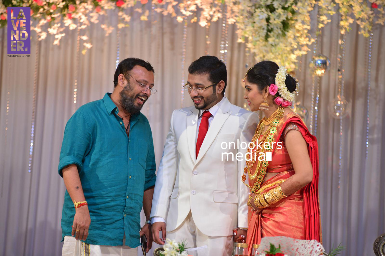 https://onlookersmedia.in/wp-content/uploads/2015/08/Muktha-Wedding-Reception-Stills-Photos-30.jpg