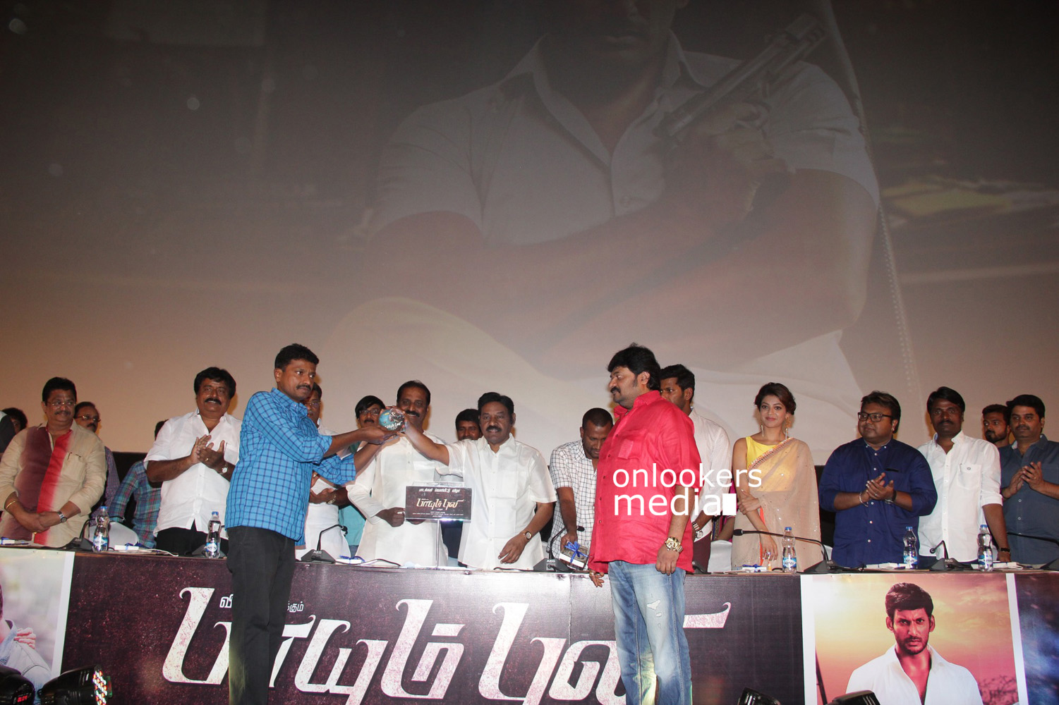 https://onlookersmedia.in/wp-content/uploads/2015/08/Paayum-Puli-Audio-Launch-Stills-Photos-Vishal-Kajal-Aggarwal-39.jpg