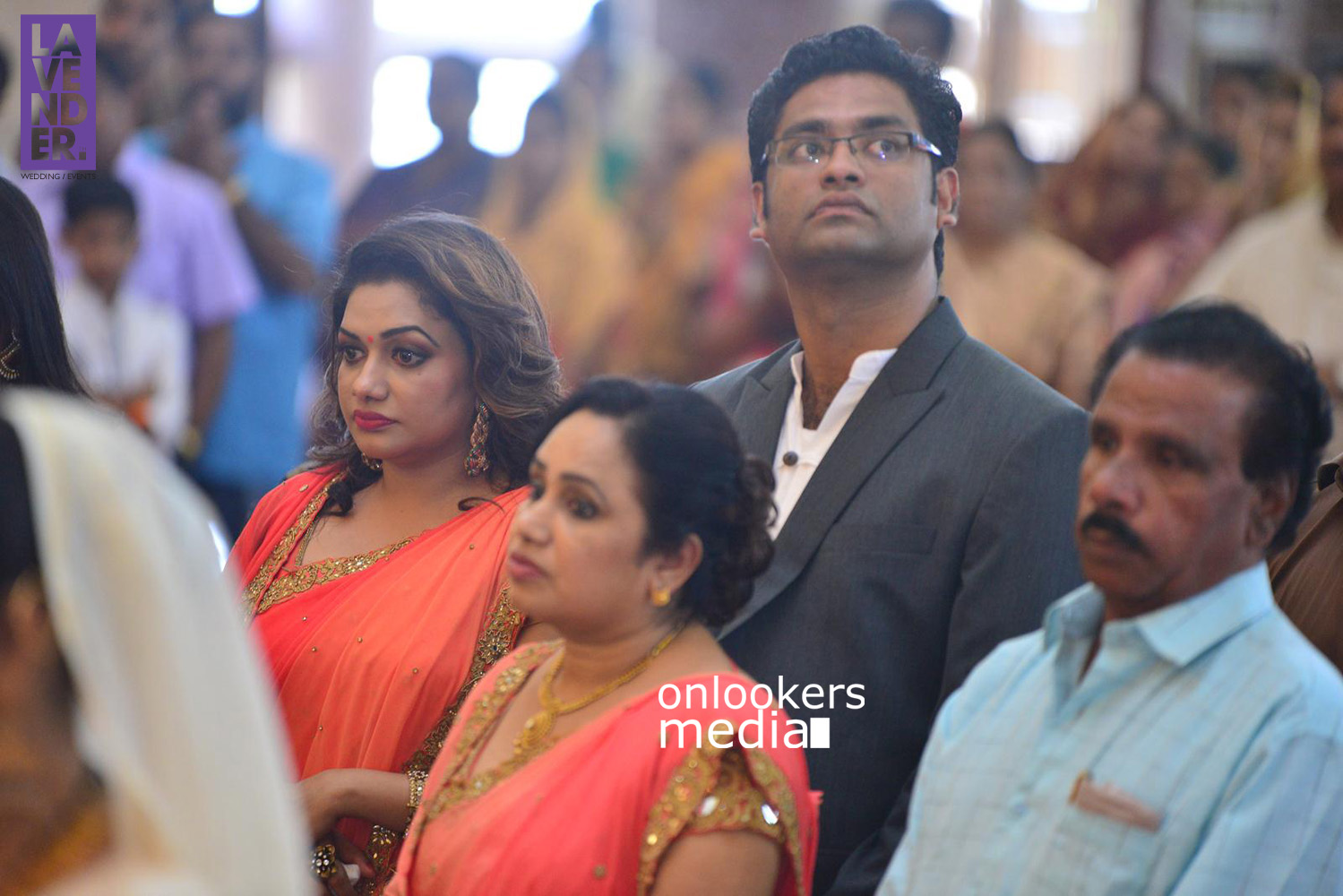https://onlookersmedia.in/wp-content/uploads/2015/08/Rimi-Tomi-at-Muktha-Wedding-Function-Stills-Photos-9.jpg