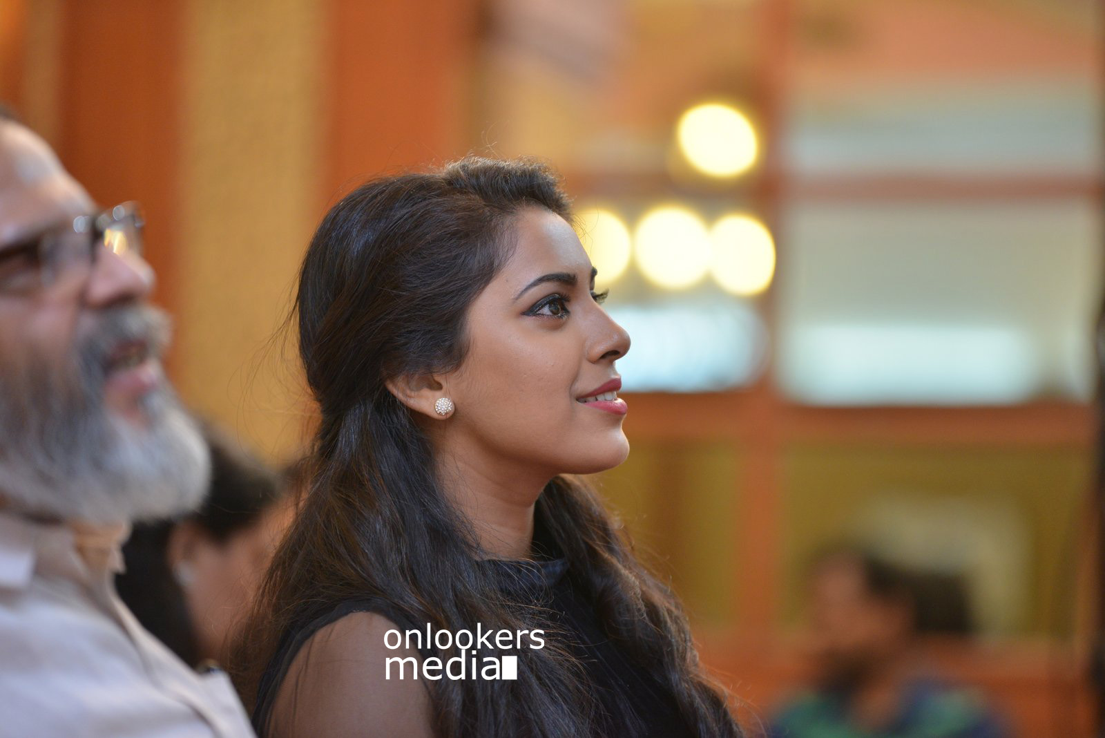 https://onlookersmedia.in/wp-content/uploads/2015/08/Utopiayile-Rajavu-Audio-Launch-Function-Stills-Photos-40.jpg