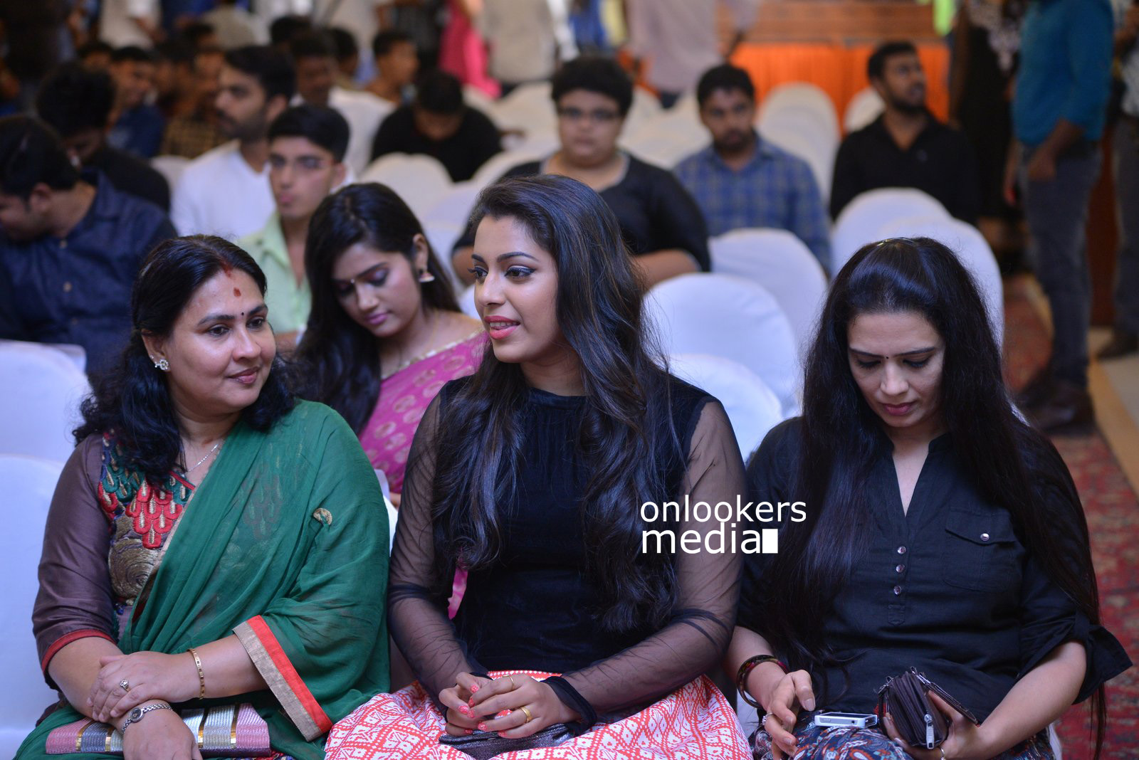 https://onlookersmedia.in/wp-content/uploads/2015/08/Utopiayile-Rajavu-Audio-Launch-Function-Stills-Photos-9.jpg