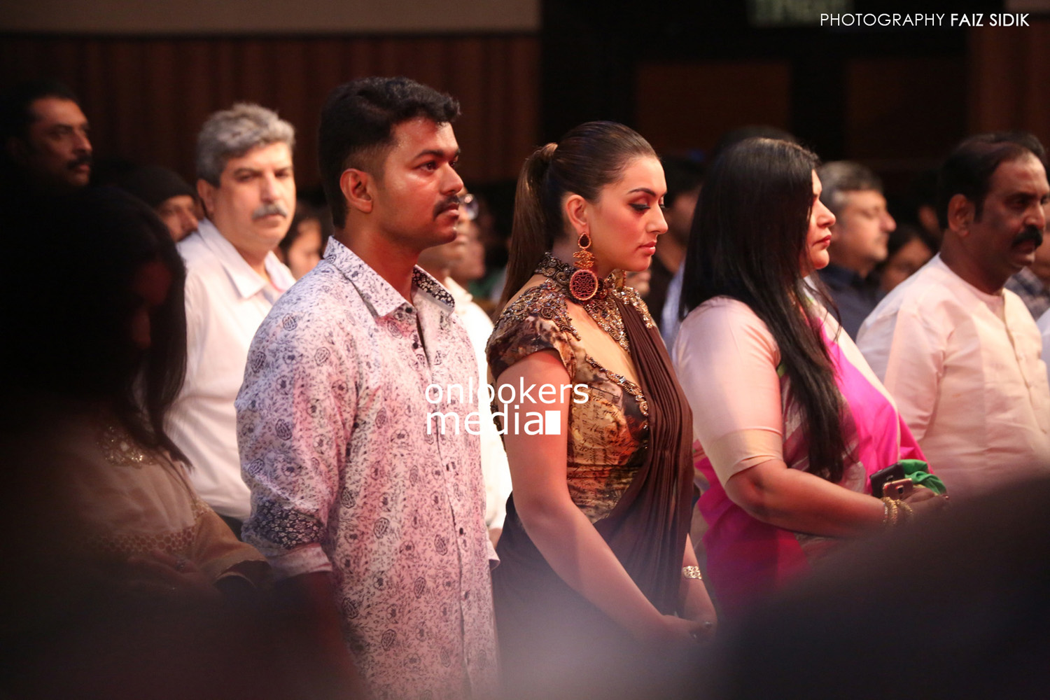https://onlookersmedia.in/wp-content/uploads/2015/08/Vijay-at-Puli-audio-launch-function-stills-photos-17.jpg