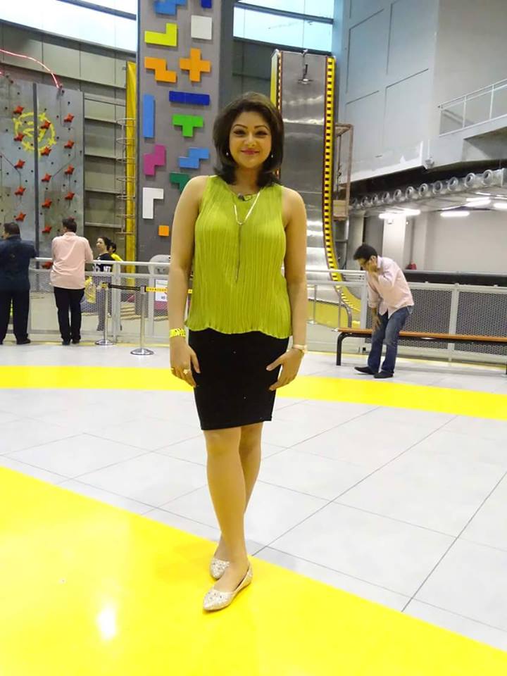 https://onlookersmedia.in/wp-content/uploads/2015/09/Abhirami-Latest-Photos-Made-For-Each-Other-Anchor-9.jpg