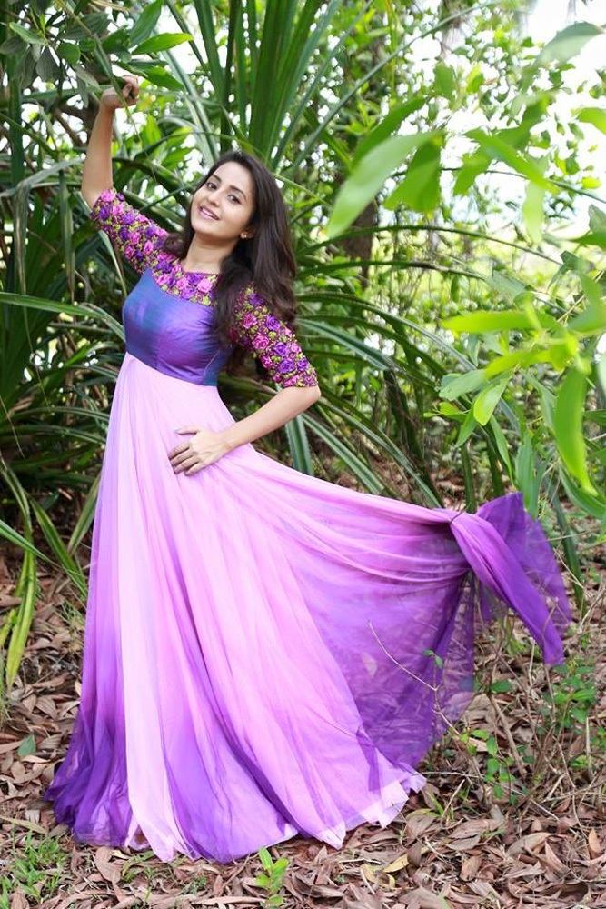 https://onlookersmedia.in/wp-content/uploads/2015/09/Actress-Bhama-Latest-Stills-Photos-4.jpg