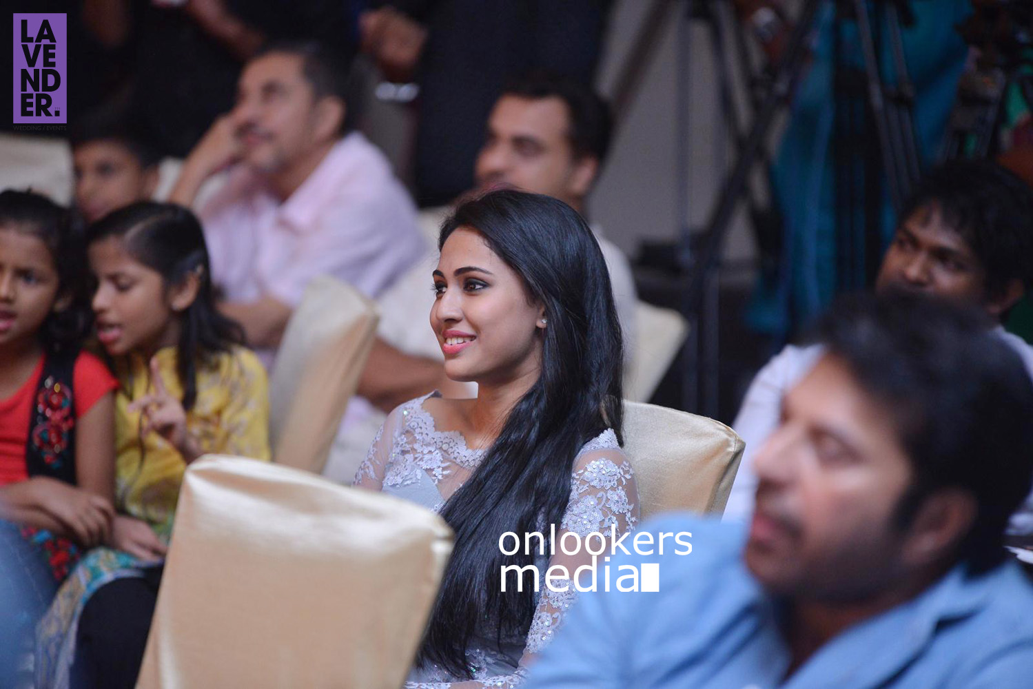 https://onlookersmedia.in/wp-content/uploads/2015/09/Aparna-Vinod-at-Kohinoor-audio-launch-function-Stills-Photos-30.jpg