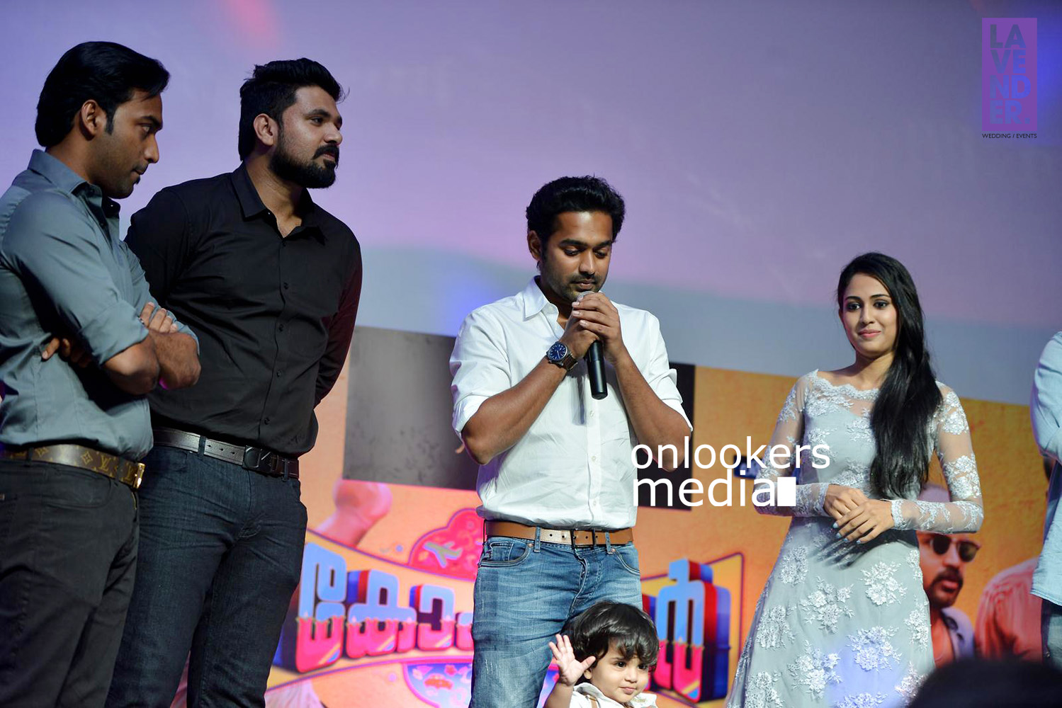 https://onlookersmedia.in/wp-content/uploads/2015/09/Aparna-Vinod-at-Kohinoor-audio-launch-function-Stills-Photos-38.jpg