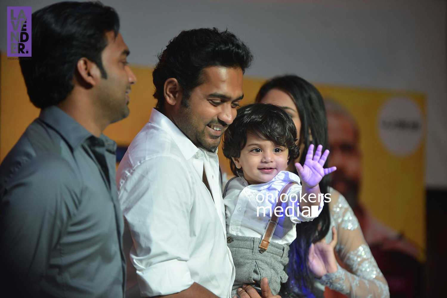 Asif Ali With Wife Zama And Son Adam Asif Ali At Kohinoor Audio Asif Ali With Wife Zama And Son Adam Asif Ali At Kohinoor Audio