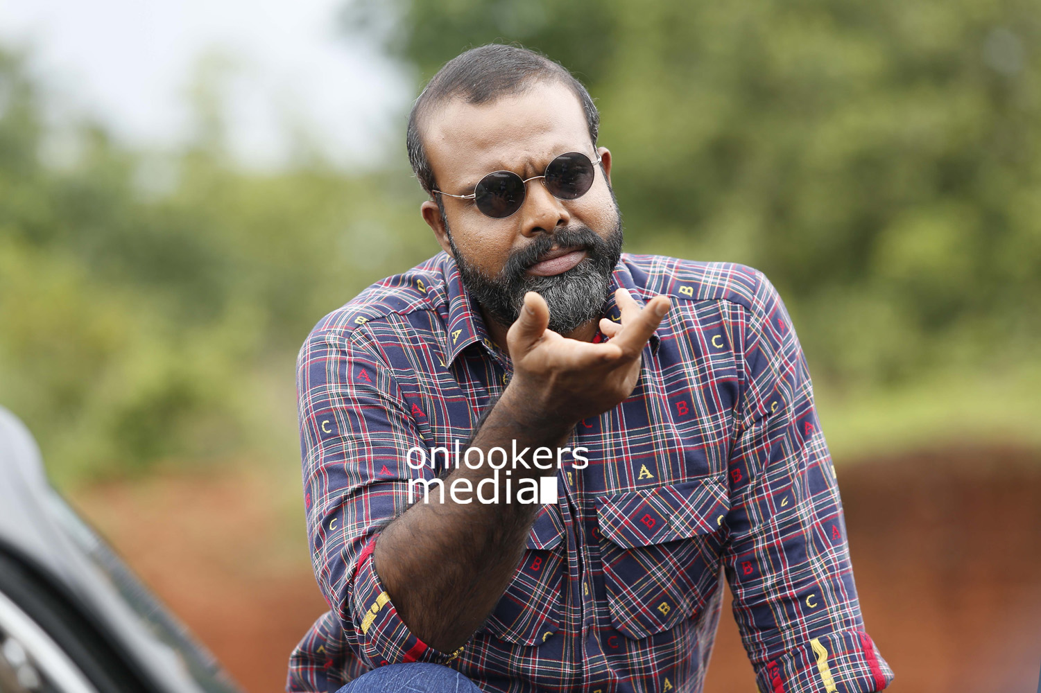 http://onlookersmedia.in/wp-content/uploads/2015/09/Chemban-Vinod-in-Kohinoor-Malayalam-Movie-Stills-Photos.jpg
