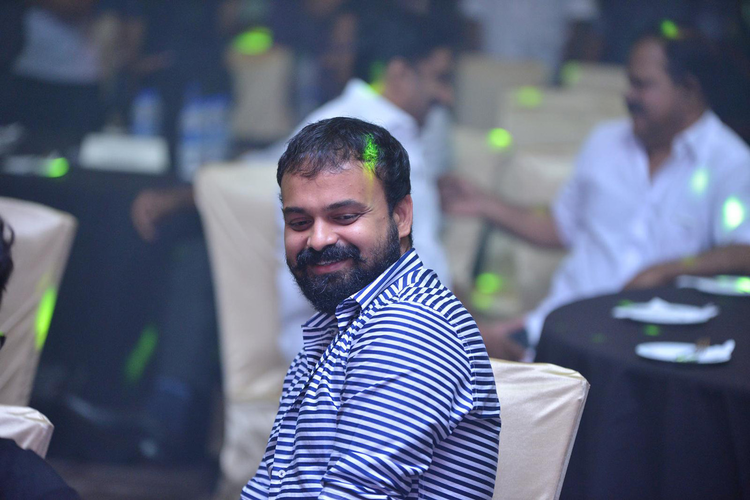 https://onlookersmedia.in/wp-content/uploads/2015/09/Kunchacko-Boban-at-Kohinoor-Audio-Launch-Function-Stills-Photos-1.jpg