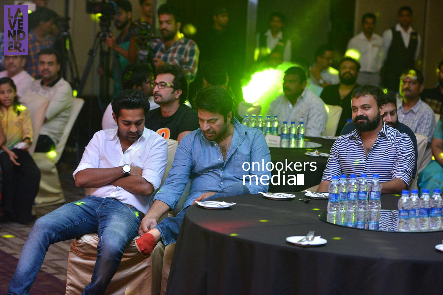 https://onlookersmedia.in/wp-content/uploads/2015/09/Mammootty-and-Asif-Ali-at-Kohinoor-audio-launch-function-Stills-Photos-3.jpg