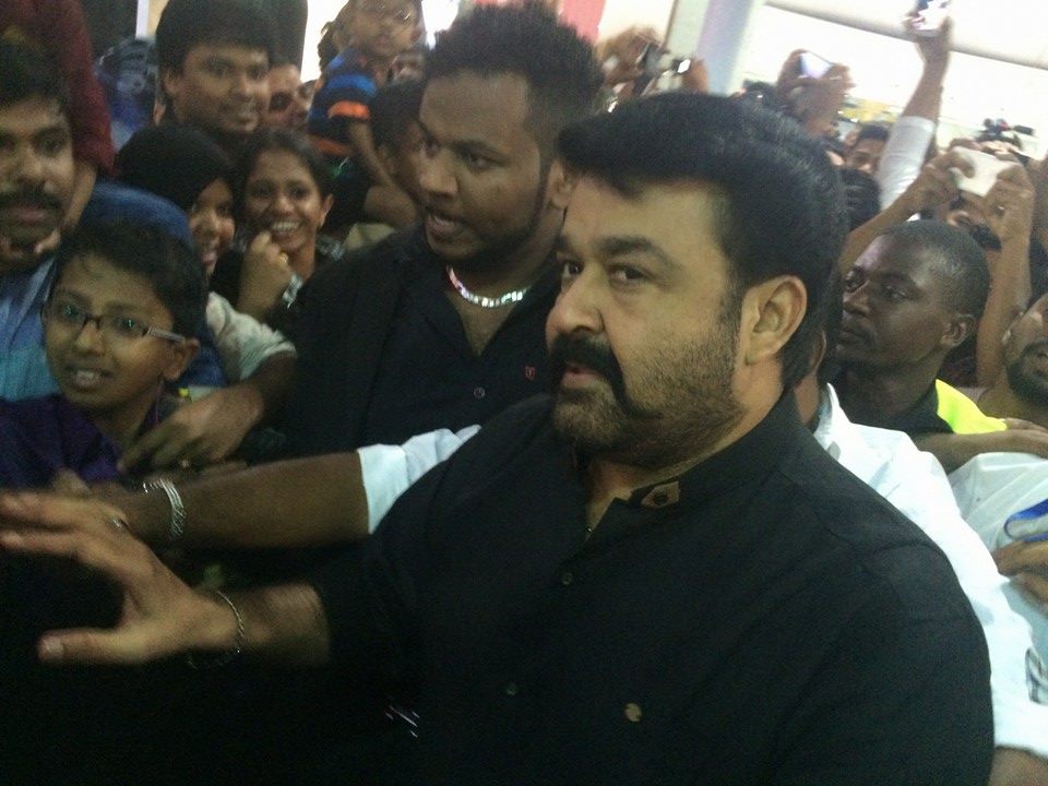 https://onlookersmedia.in/wp-content/uploads/2015/09/Mohanlal-at-Uni-Care-medical-center-inauguration-photos-7.jpg
