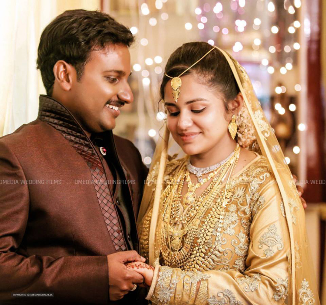 https://onlookersmedia.in/wp-content/uploads/2015/09/Najim-Arshad-Wedding-Marriage-Stills-Photos-25.jpg