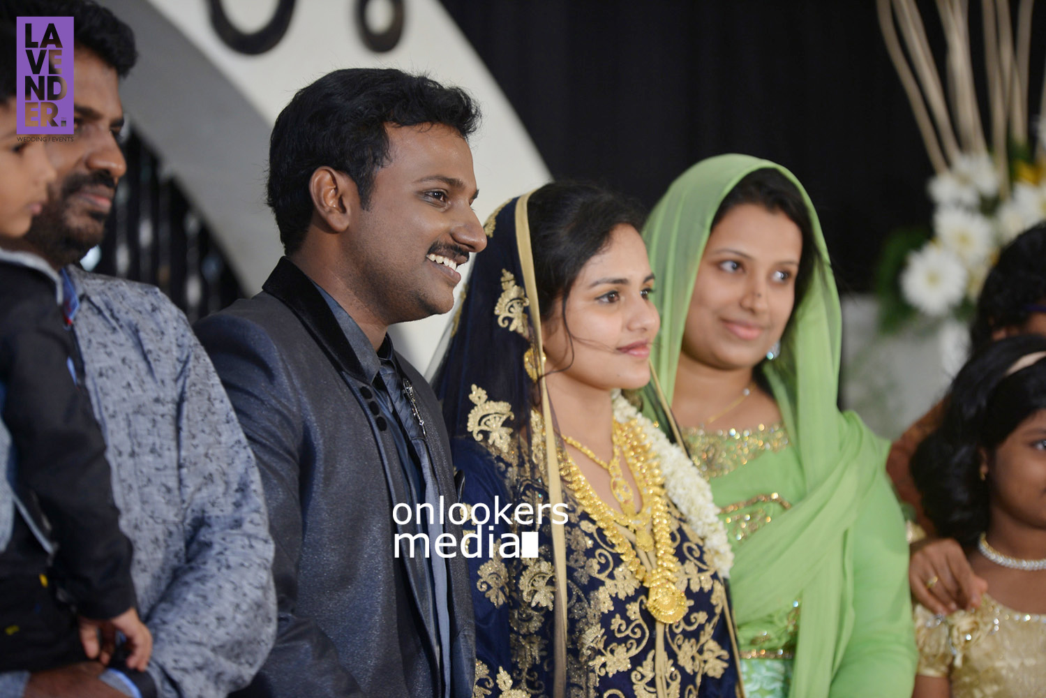 https://onlookersmedia.in/wp-content/uploads/2015/09/Najim-Arshad-Wedding-Reception-Stills-Photos-1.jpg