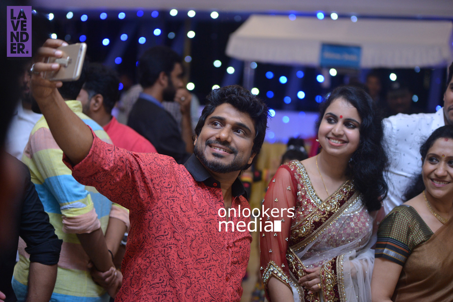 https://onlookersmedia.in/wp-content/uploads/2015/09/Najim-Arshad-Wedding-Reception-Stills-Photos-18.jpg