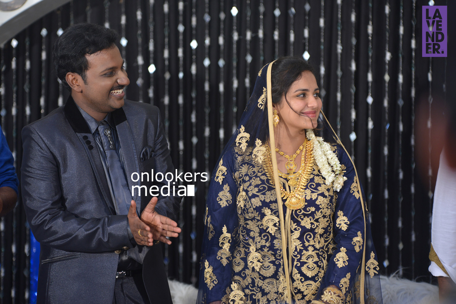 https://onlookersmedia.in/wp-content/uploads/2015/09/Najim-Arshad-Wedding-Reception-Stills-Photos-40.jpg