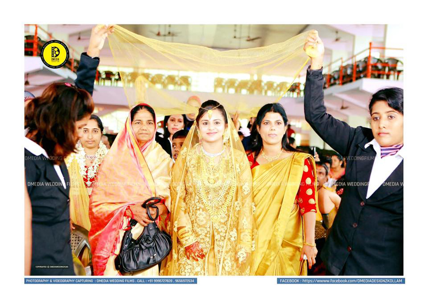 https://onlookersmedia.in/wp-content/uploads/2015/09/Najim-Arshad-Wedding-Stills-Photos-Engagement-7.jpg