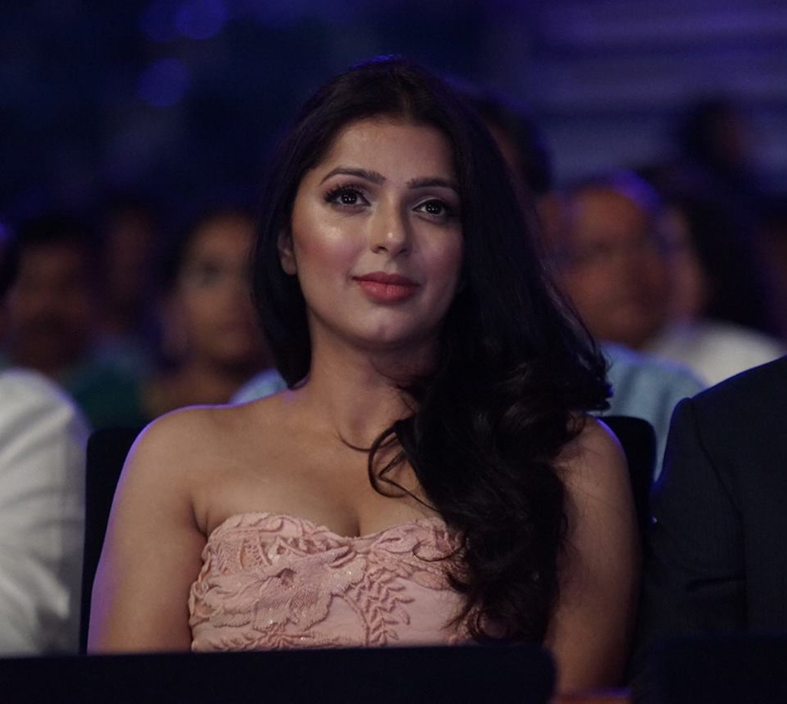 https://onlookersmedia.in/wp-content/uploads/2015/09/SIIMA-awards-2015-stills-photos-104.jpg