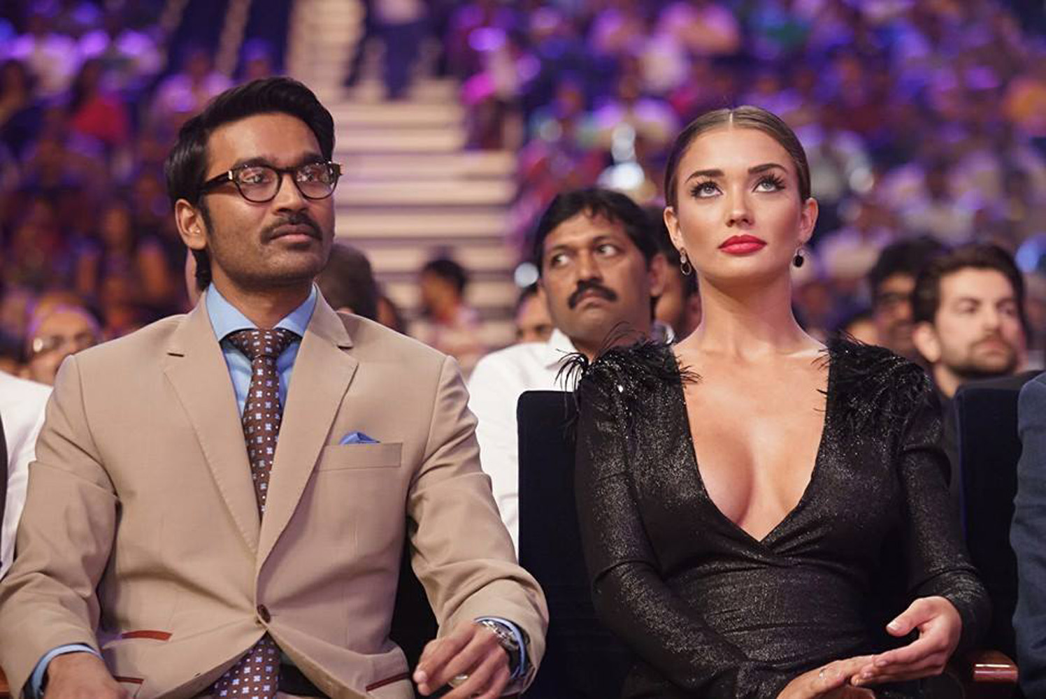 https://onlookersmedia.in/wp-content/uploads/2015/09/SIIMA-awards-2015-stills-photos-120.jpg