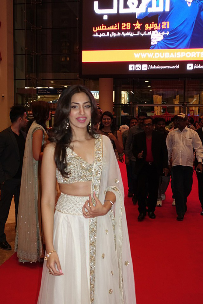 https://onlookersmedia.in/wp-content/uploads/2015/09/SIIMA-awards-2015-stills-photos-19.jpg