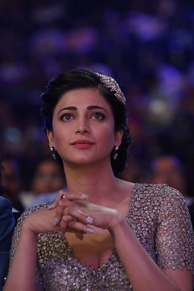 https://onlookersmedia.in/wp-content/uploads/2015/09/SIIMA-awards-2015-stills-photos-52.jpg