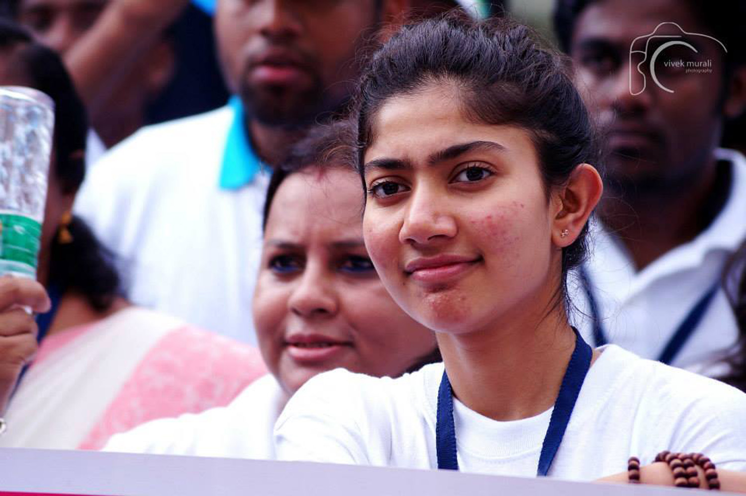 https://onlookersmedia.in/wp-content/uploads/2015/09/Sai-Pallavi-Latest-Photos-Walk-with-cancer-6.jpg