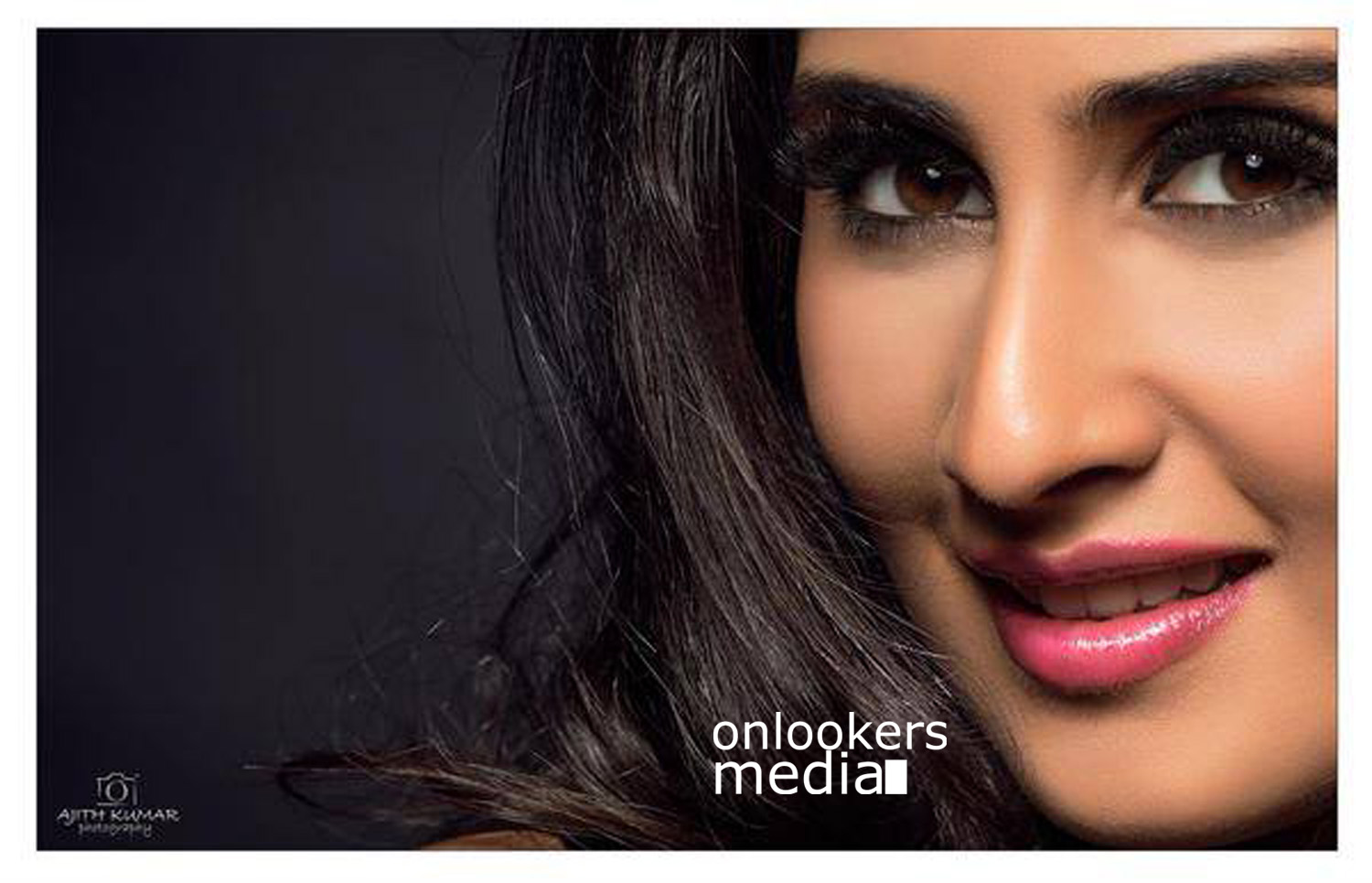 https://onlookersmedia.in/wp-content/uploads/2015/09/Shamlees-Photoshoot-by-Ajith-9.jpg