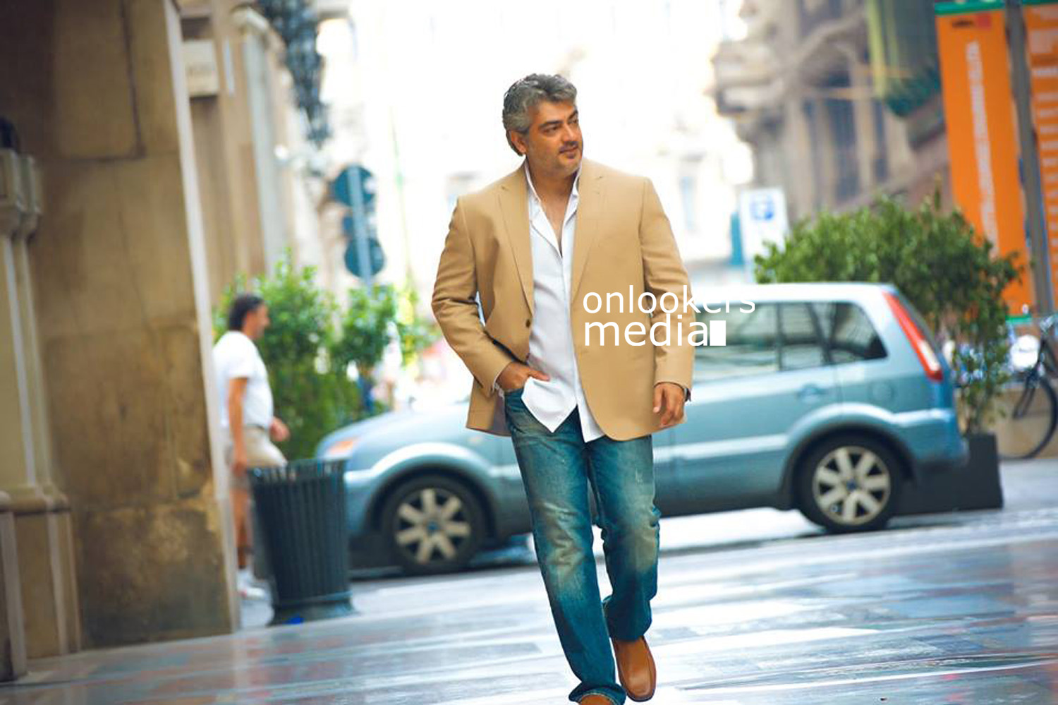 https://onlookersmedia.in/wp-content/uploads/2015/10/Ajith-in-Vedalam-Stills-Photos-11.jpg