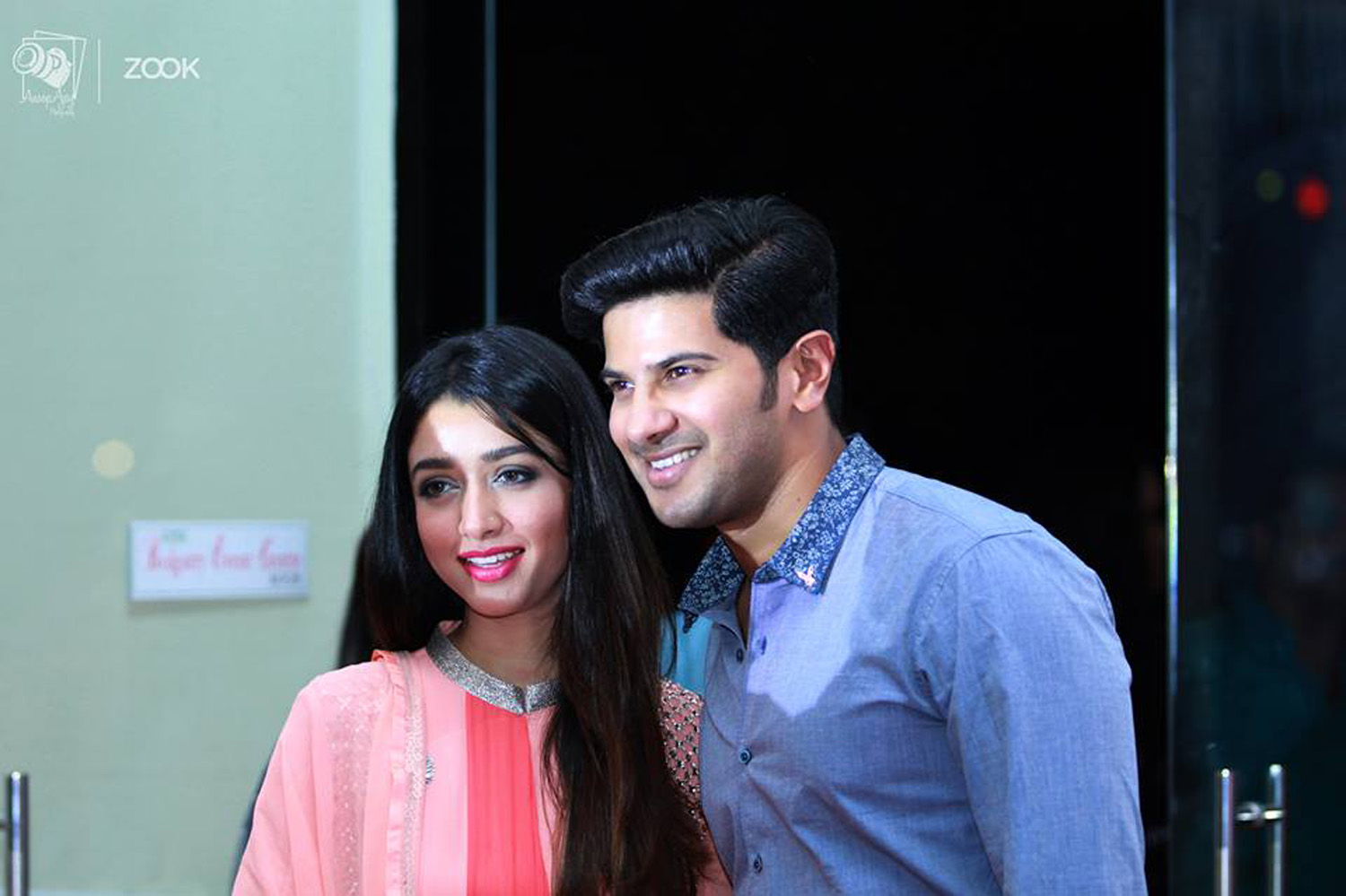 https://onlookersmedia.in/wp-content/uploads/2015/10/Dulquer-Salmaan-with-wife-Amal-Sufia-4.jpg