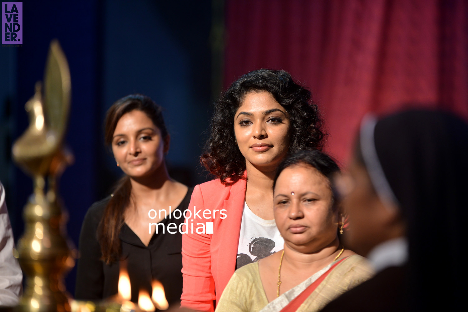 Manju Warrier and Rima Kallingal at  St Teresa’s College, Ernakulam-Hair Donation Campaign (17)