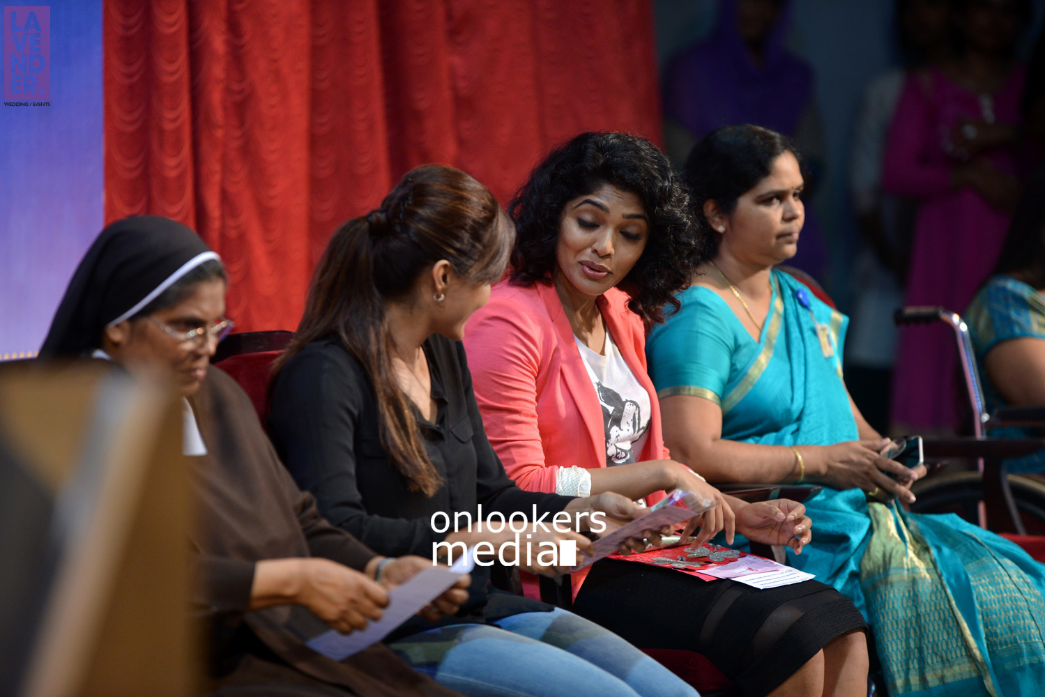 Manju Warrier and Rima Kallingal at  St Teresa’s College, Ernakulam-Hair Donation Campaign (29)