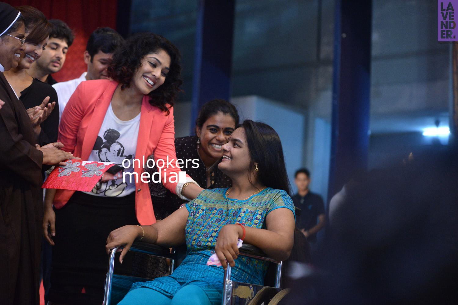 Manju Warrier and Rima Kallingal at  St Teresa’s College, Ernakulam-Hair Donation Campaign (54)