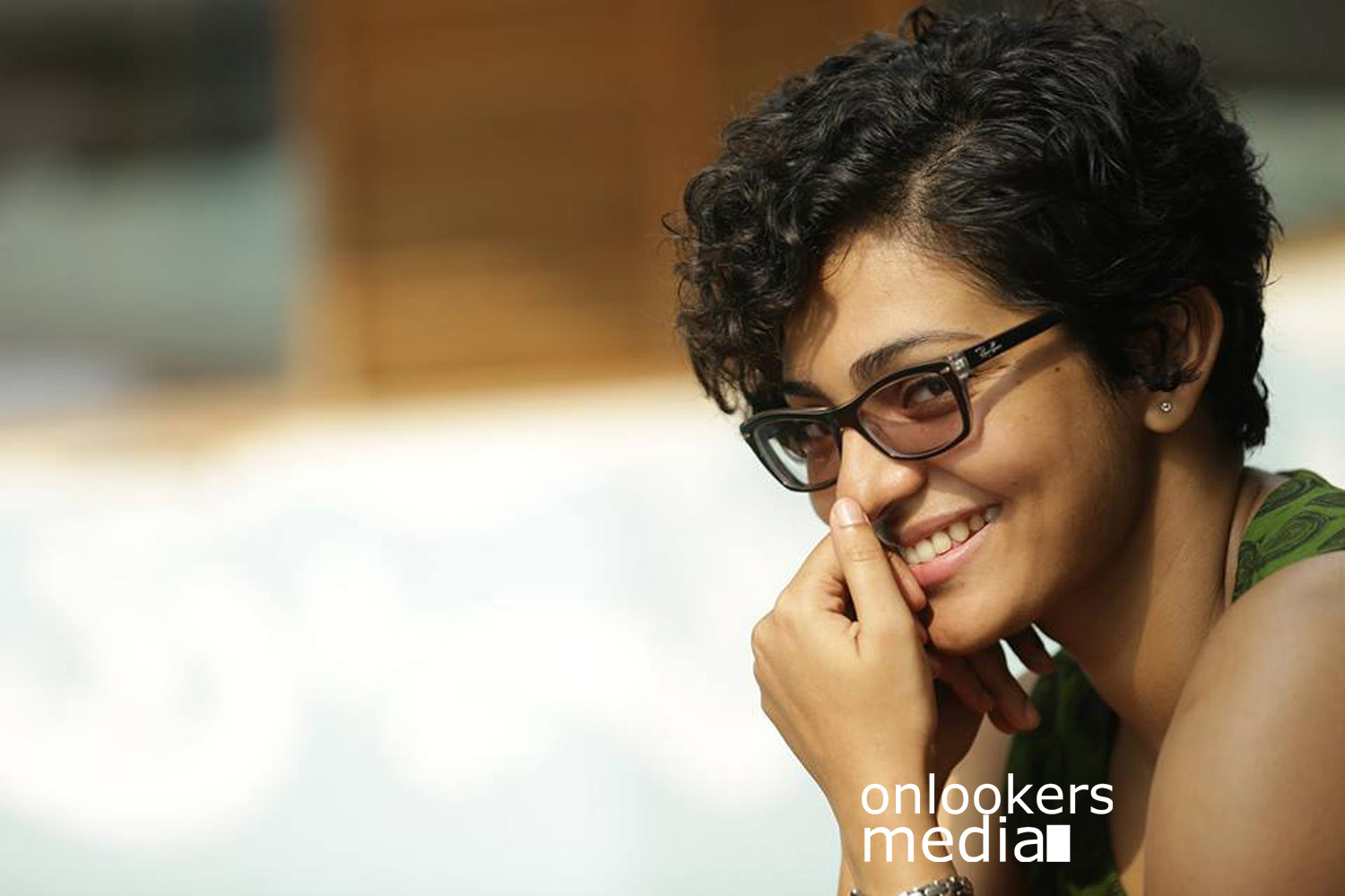 http://onlookersmedia.in/wp-content/uploads/2015/10/Parvathy-in-Bangalore-Days-RJ-Sarah-16.jpg