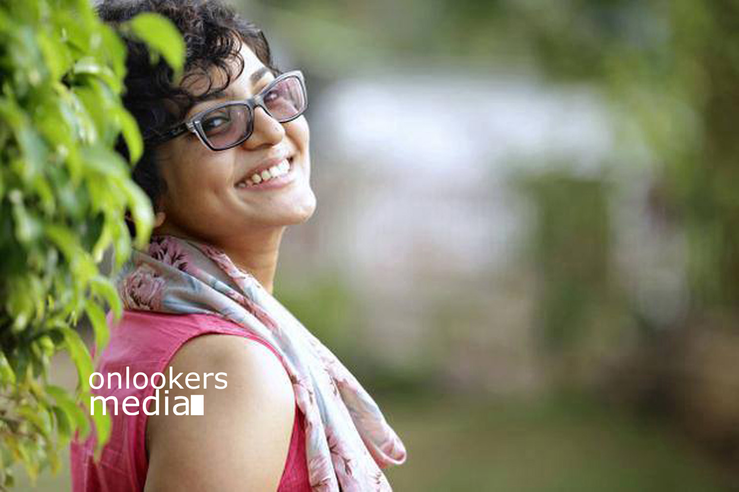 http://onlookersmedia.in/wp-content/uploads/2015/10/Parvathy-in-Bangalore-Days-RJ-Sarah-24.jpg