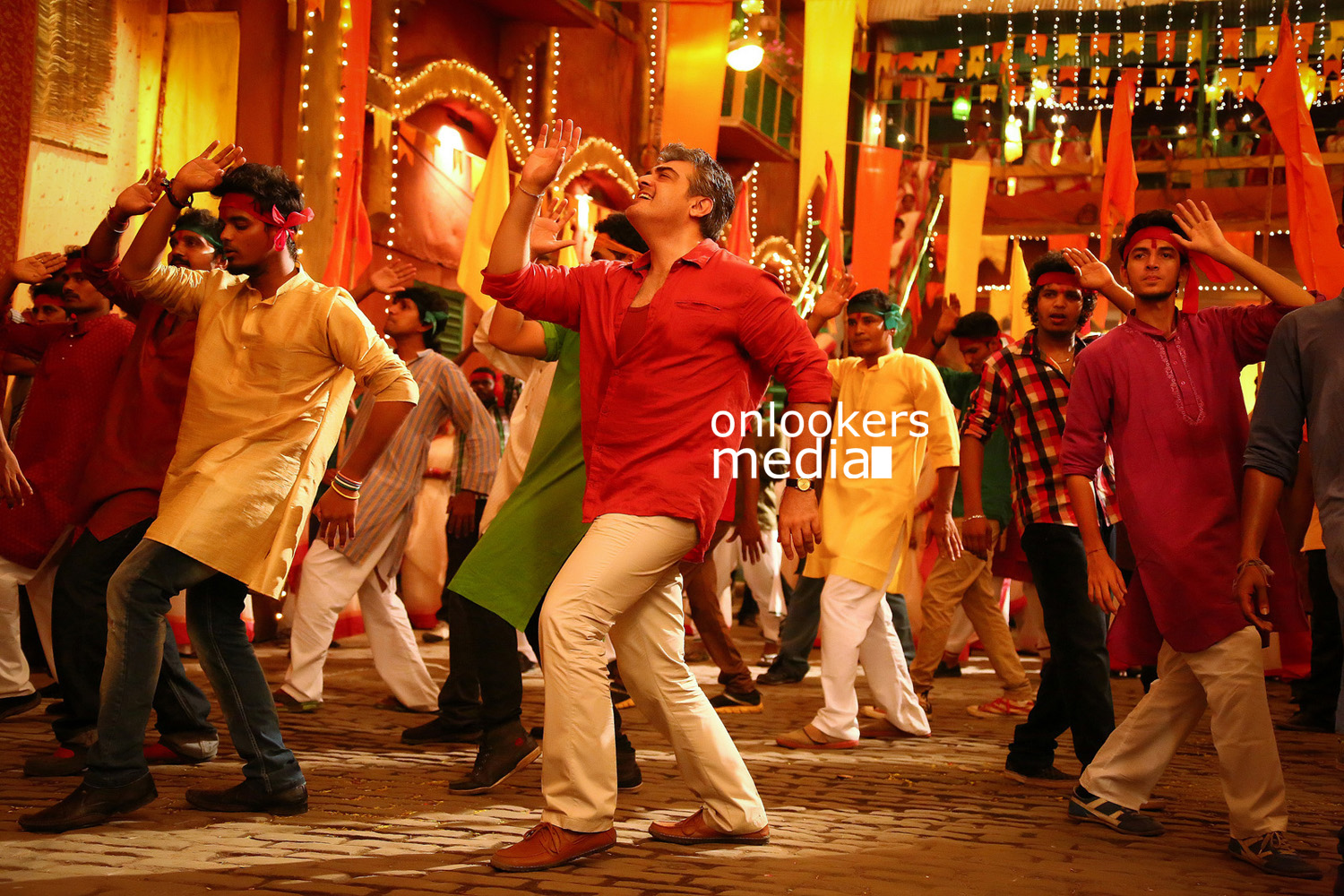 https://onlookersmedia.in/wp-content/uploads/2015/10/Vedalam-Stills-Photos-Ajith-5.jpg