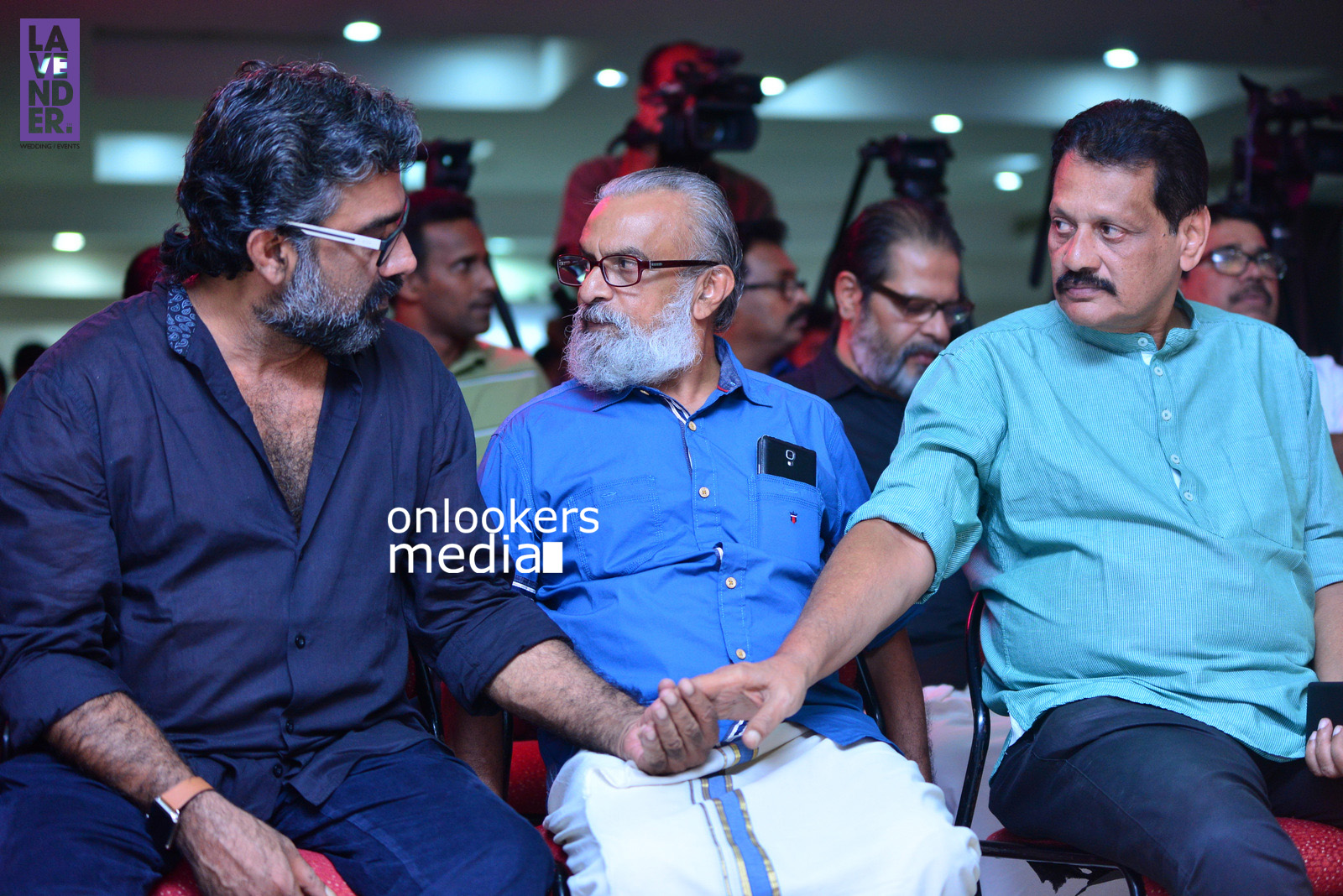 https://onlookersmedia.in/wp-content/uploads/2015/11/Director-Ranjith-at-Rockstar-Audio-Launch-Stills-Photos-10.jpg