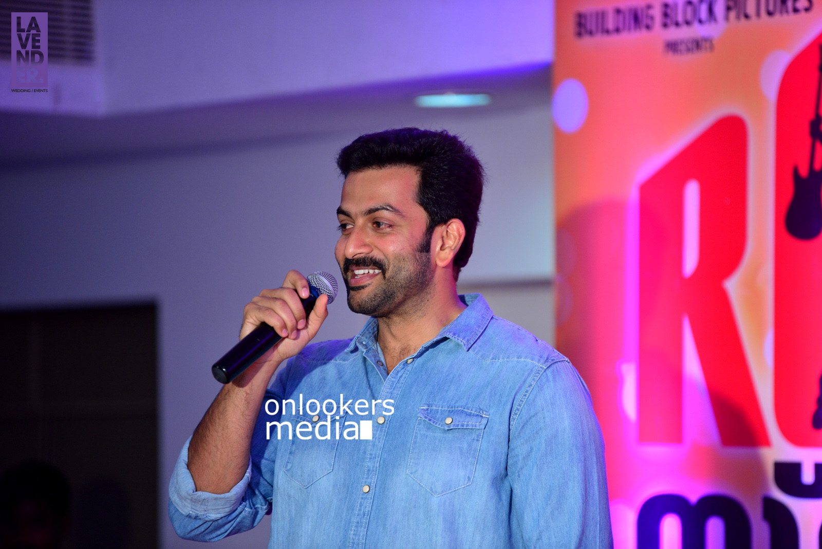 https://onlookersmedia.in/wp-content/uploads/2015/11/Prithviraj-at-Rockstar-Audio-Launch-Stills-Photos-19.jpg