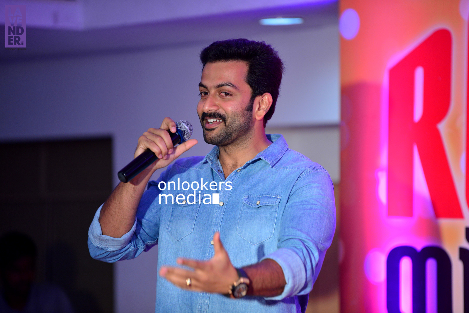 https://onlookersmedia.in/wp-content/uploads/2015/11/Prithviraj-at-Rockstar-Audio-Launch-Stills-Photos-20.jpg