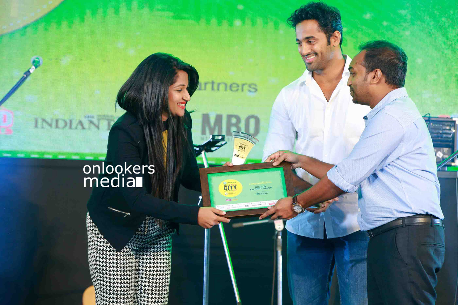 https://onlookersmedia.in/wp-content/uploads/2015/11/Wtzup-City-Awards-2015-Stills-Photos-16.jpg
