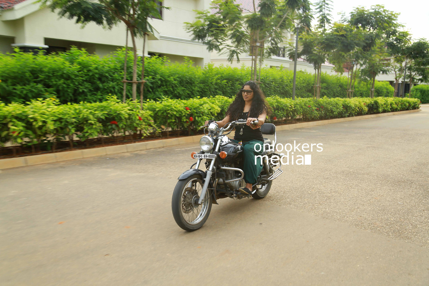 https://onlookersmedia.in/wp-content/uploads/2015/12/Anu-Mol-in-Rockstar-Malayalam-Movie-10.jpg